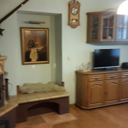 Apartmany Liska Mlade Buky Luaran gambar