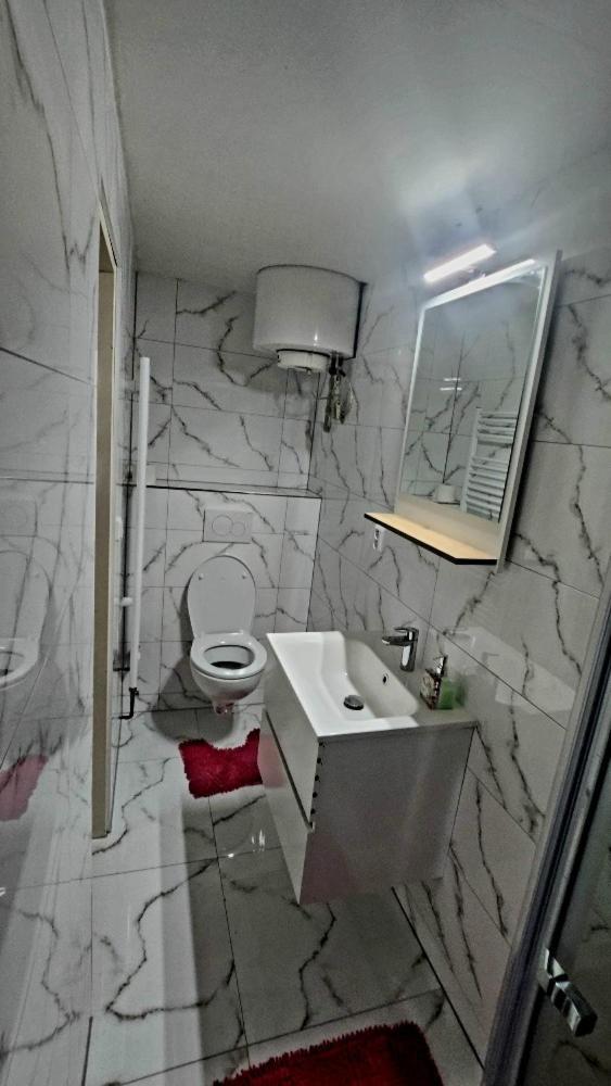 Apartmany Liska Mlade Buky Luaran gambar