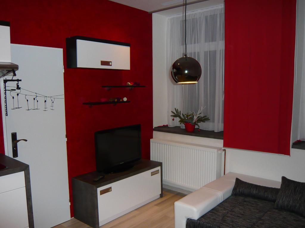 Apartmany Liska Mlade Buky Bilik gambar