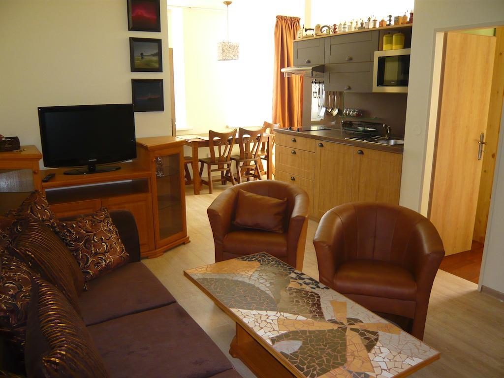 Apartmany Liska Mlade Buky Bilik gambar