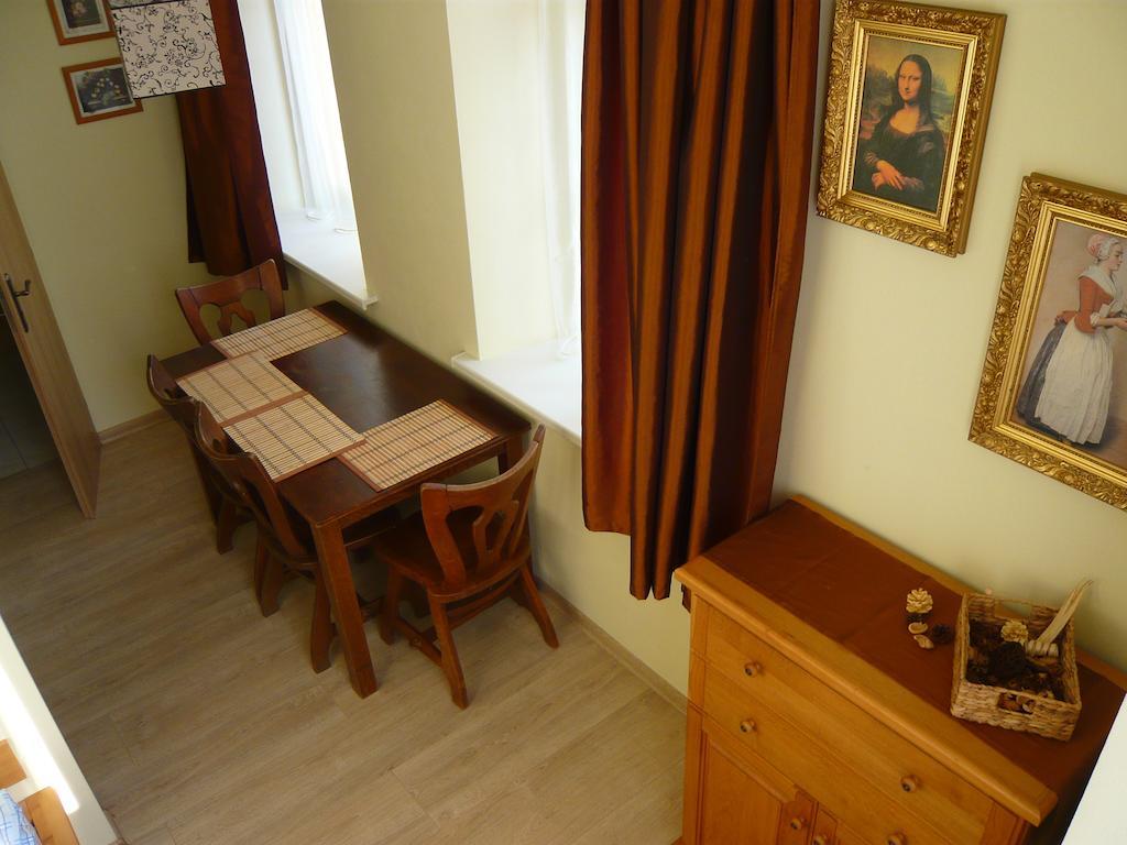 Apartmany Liska Mlade Buky Bilik gambar